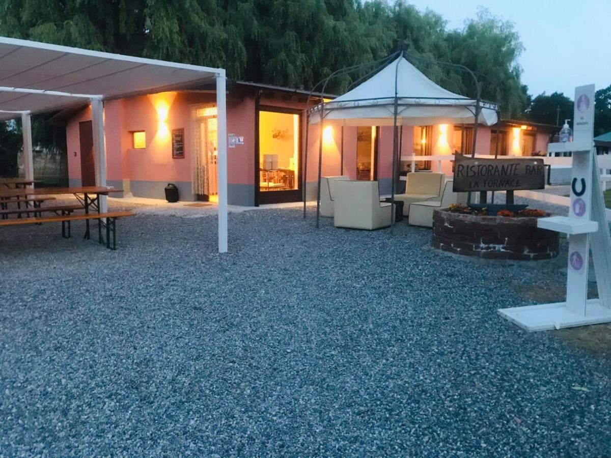 Agriturismo La Fornace Centro Ippico 코모 외부 사진