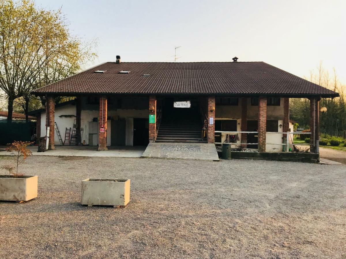 Agriturismo La Fornace Centro Ippico 코모 외부 사진